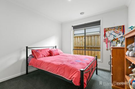 Property photo of 8 Naomi Street Pakenham VIC 3810