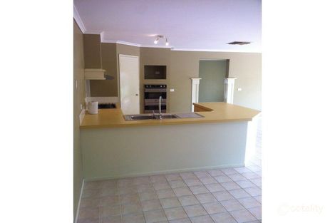 Property photo of 13 Shepherd Avenue Roxburgh Park VIC 3064