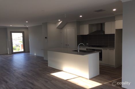 Property photo of 31 Perlette Lane Caversham WA 6055