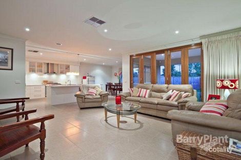 Property photo of 1 Flinders Chase Sandhurst VIC 3977