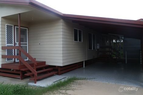 Property photo of 2 Roberts Street Emerald QLD 4720