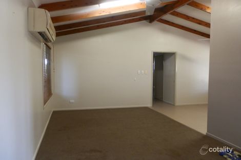Property photo of 2 Roberts Street Emerald QLD 4720