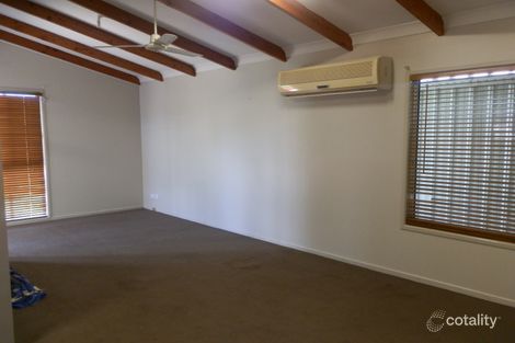 Property photo of 2 Roberts Street Emerald QLD 4720