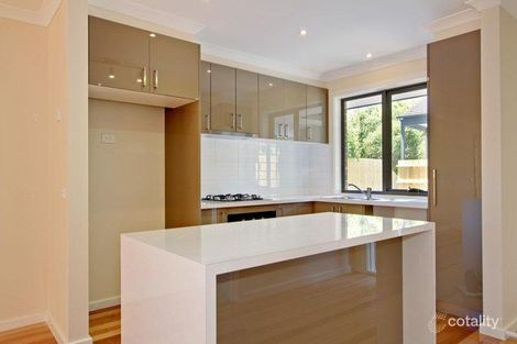 Property photo of 2/33 Blazey Road Croydon South VIC 3136