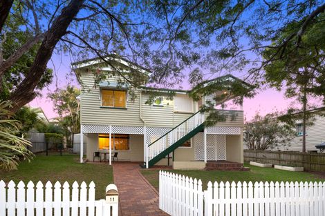 Property photo of 11 Peasant Street Holland Park West QLD 4121