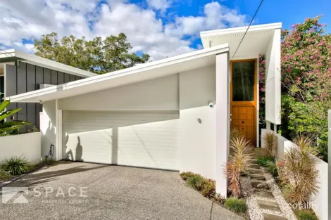 Property photo of 90 Stuartholme Road Bardon QLD 4065