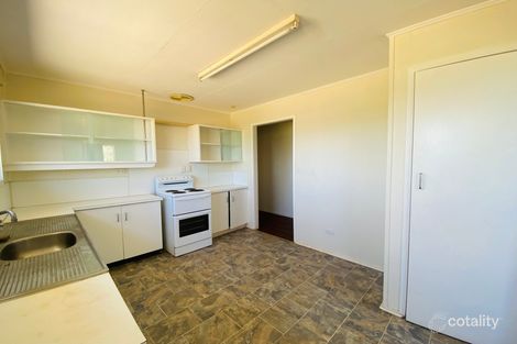 Property photo of 2 Calvert Court Dysart QLD 4745