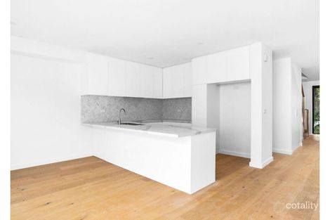 2/19 Inverness St, Clarinda, VIC 3169