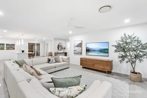 Property photo of 19 Sternlight Street Noosaville QLD 4566