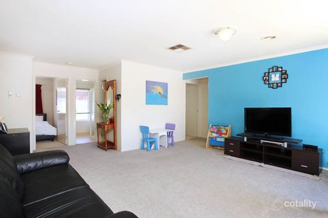 Property photo of 19 Daintree Retreat Caroline Springs VIC 3023