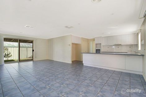 Property photo of 529 Iluka Crescent Lavington NSW 2641