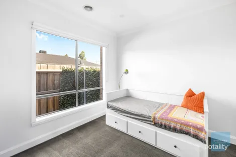Property photo of 23 Granholm Grove Harkness VIC 3337
