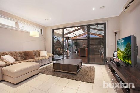 Property photo of 8 Greenview Terrace Keysborough VIC 3173