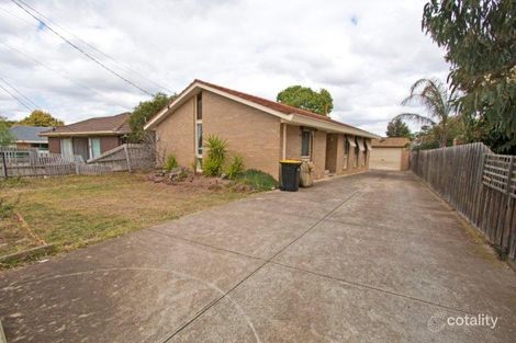3 Burleigh Rd, Melton, VIC 3337