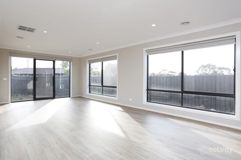 Property photo of 51 Fisher Court Werribee VIC 3030