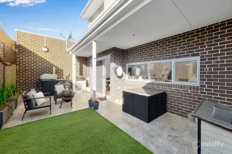 Property photo of 2/48 Freemans Road Altona North VIC 3025