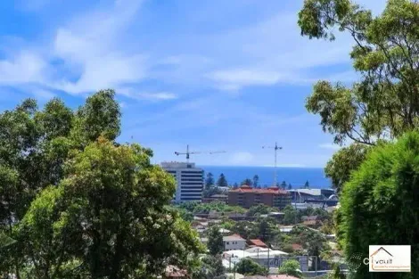 Property photo of 2/13 Pine Crescent Coniston NSW 2500