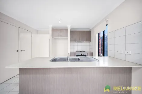 Property photo of 35 Fieldstone Way Brookfield VIC 3338
