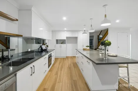 Property photo of 48 Ithaca Way Forest Lake QLD 4078