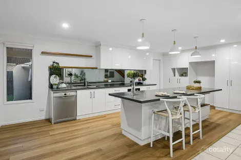 Property photo of 48 Ithaca Way Forest Lake QLD 4078