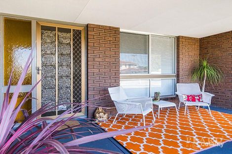 Property photo of 9 Excalibur Way Carine WA 6020