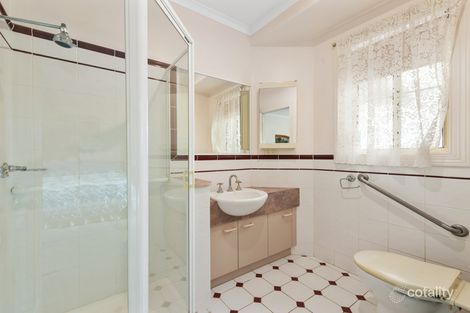 Property photo of 38 Charlton Place Eastwood VIC 3875