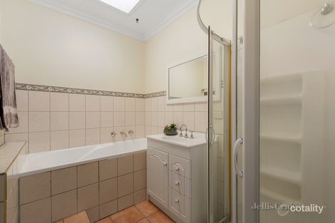 Property photo of 31 Cash Grove Mount Waverley VIC 3149