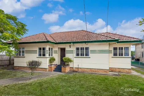 Property photo of 2 Zenith Avenue Chermside QLD 4032