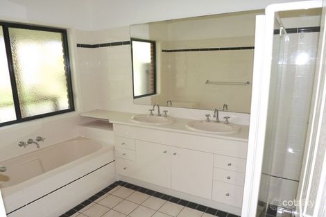 Property photo of 17 Killarney Court Oxenford QLD 4210