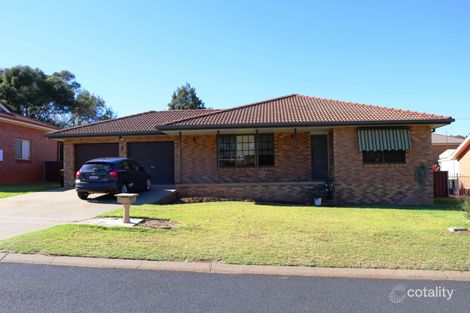 25 Mcnarry Pl, Young, NSW 2594