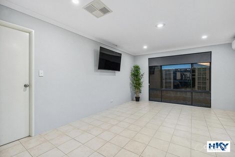 Property photo of 26 Evesham Drive Ellenbrook WA 6069