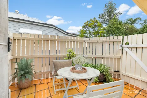 Property photo of 1/14 Nicklin Street Coorparoo QLD 4151