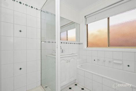 Property photo of 2/19 Juniper Avenue Glen Waverley VIC 3150