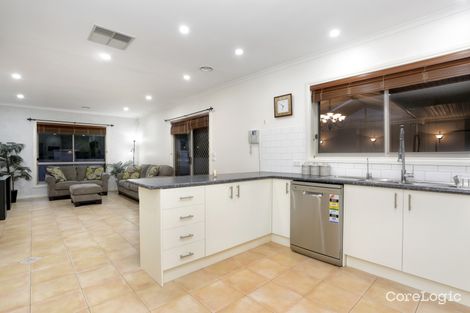 Property photo of 13 Saunders Court Roxburgh Park VIC 3064