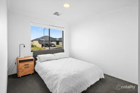 Property photo of 9 Bonnington Loop Madora Bay WA 6210