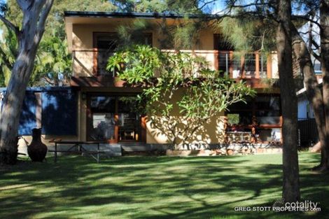 Property photo of 4 Halcyon Street Mannering Park NSW 2259
