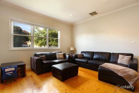 Property photo of 17 Avoca Crescent Pascoe Vale VIC 3044