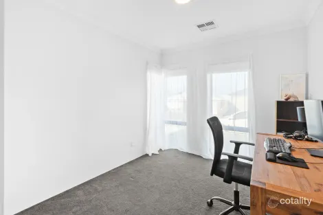 Property photo of 9 Bonnington Loop Madora Bay WA 6210