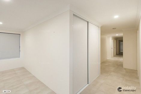 Property photo of 41 Sharperton Meander Dudley Park WA 6210