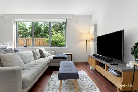 3/2a Robe St, St Kilda, VIC 3182