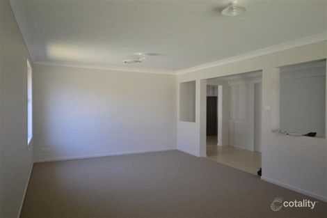 Property photo of 16 Ellalong Way Woongarrah NSW 2259