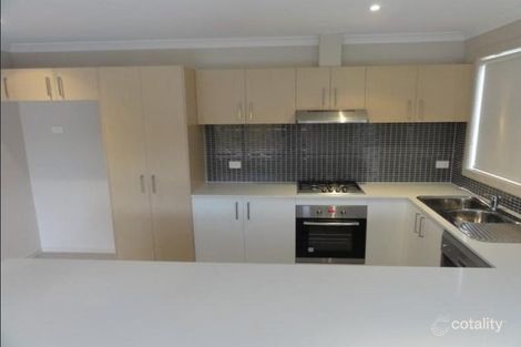 Property photo of 26 Cutleaf Crescent Tarneit VIC 3029