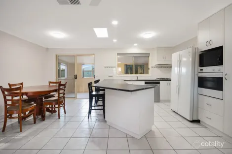 Property photo of 6 Hall Court Howlong NSW 2643