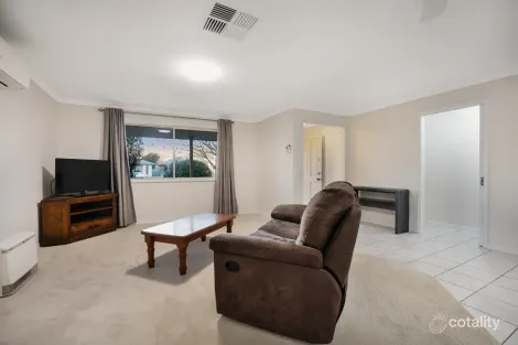 Property photo of 6 Hall Court Howlong NSW 2643