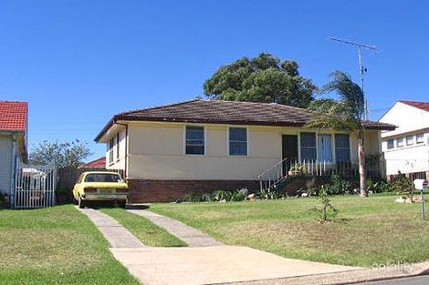 32 Andrew Cres, Mount Warrigal, NSW 2528