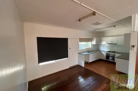 Property photo of 11 Harban Street Parkside QLD 4825