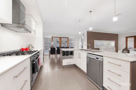 Property photo of 52 Montpelier Drive Berwick VIC 3806