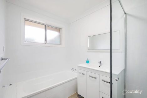 Property photo of 12 Buckingham Road Berkeley Vale NSW 2261
