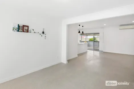 Property photo of 90 Radiata Drive McKail WA 6330