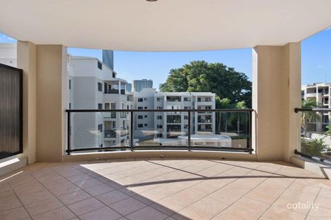 Property photo of 218/36 Macdonald Street Kangaroo Point QLD 4169